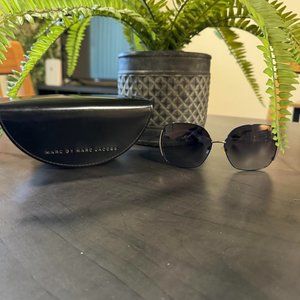 Authentic Marc Jacobs Blue Womens Sunglasses With Case